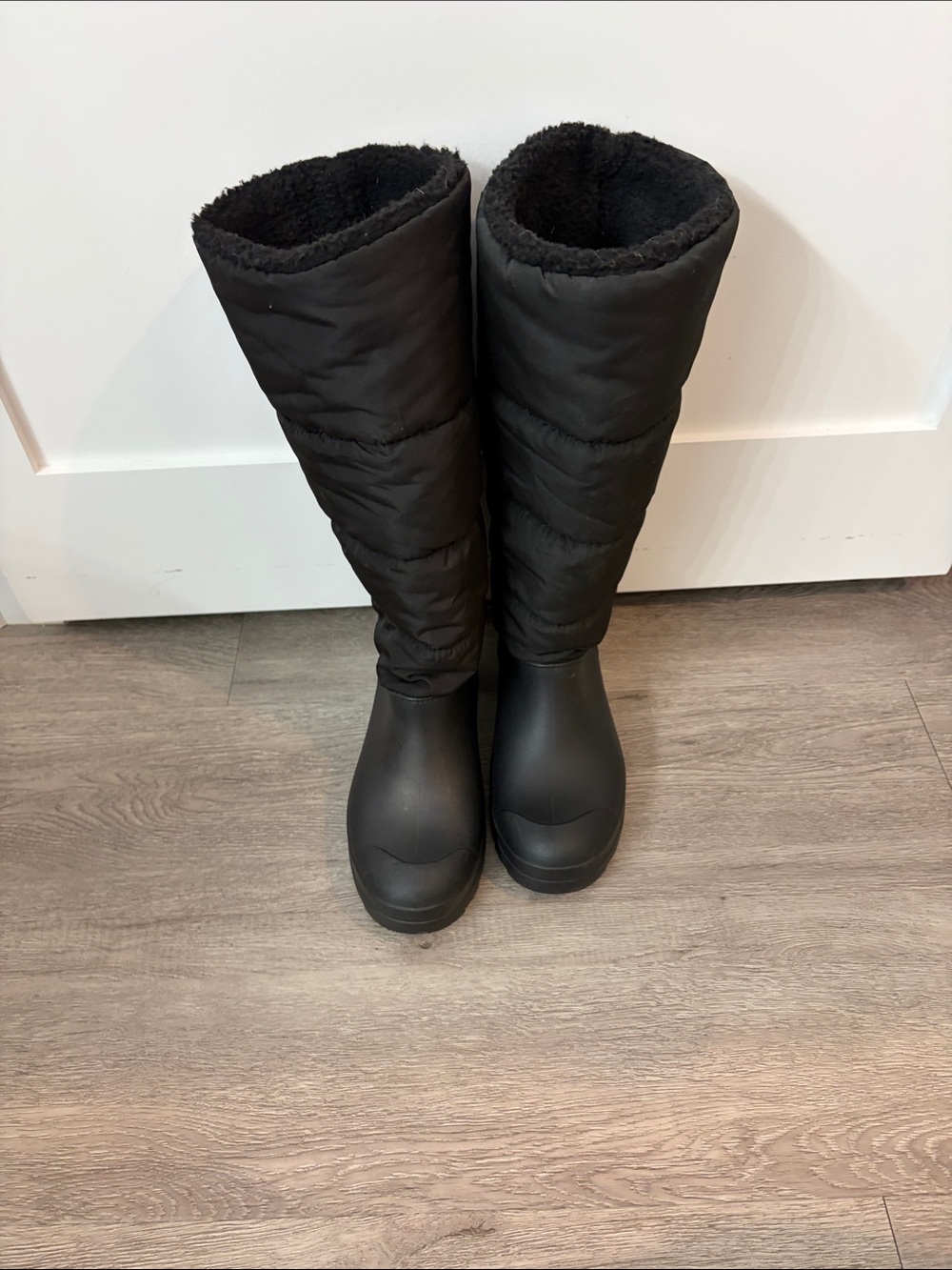 Dirty Laundry Black Quilted Knee-High Winter Rain and snow Boots size 9